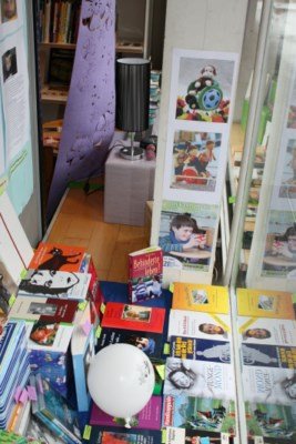 DAK SCHF Innenansicht rechts mit Roman.JPG